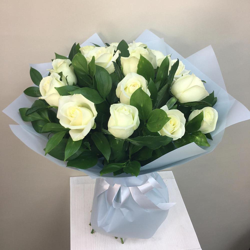 Букет 15 Белых роз Проуд в Бураево