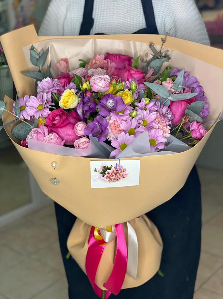 Букет цветов из: Хризантемы, Гвоздики и Альстромерии в Бураево