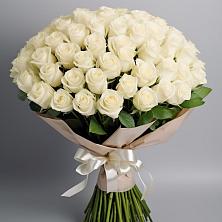 Букет 101 беля роза Белоснежка в Бураево