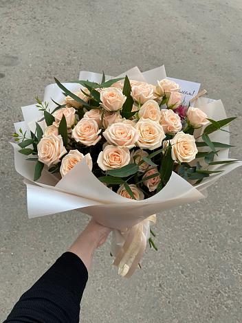 Букет Кремовые розы Латте в Бураево