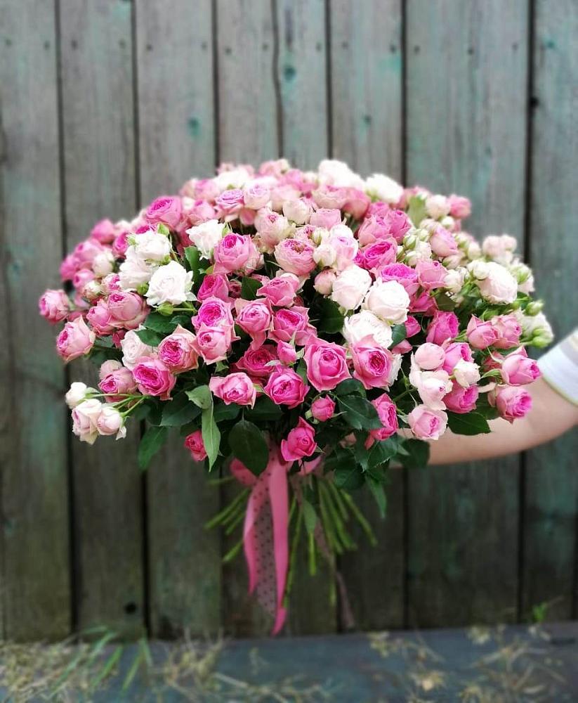 Букет Розовые кустовые розы Натали и Лав Лидия в Бураево