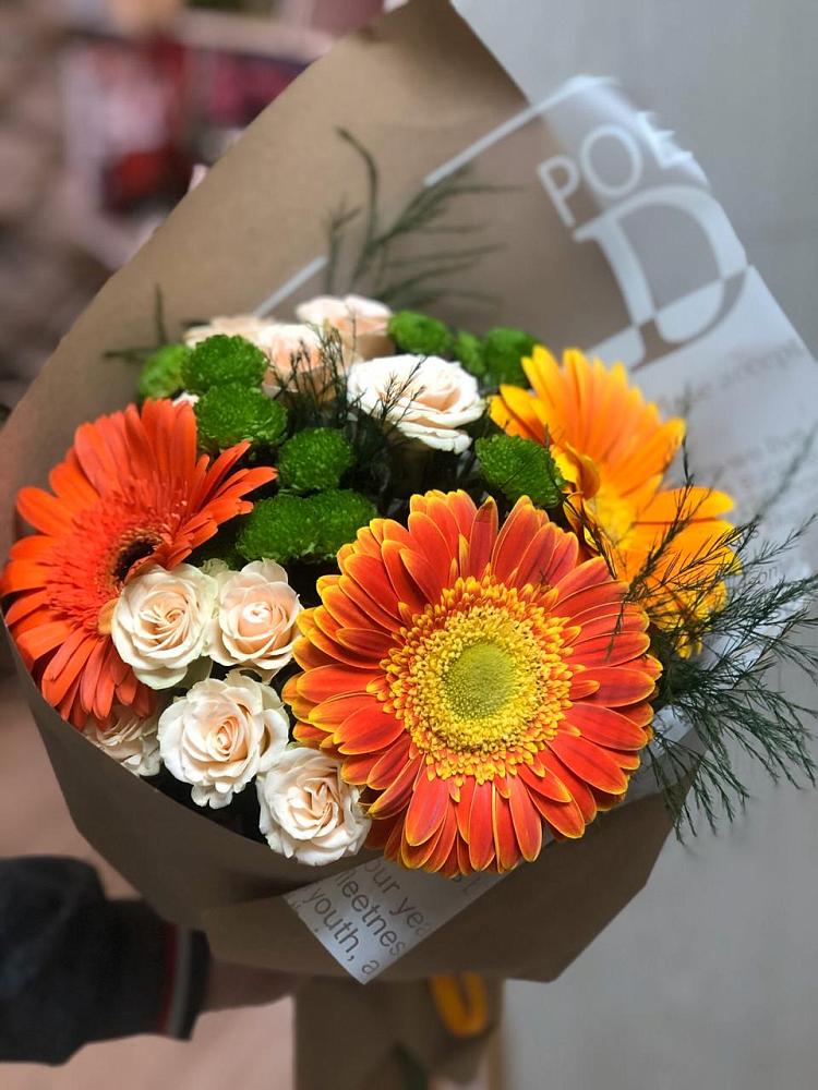 Букет цветов из: Герберы, Хризантемы и Розы в Бураево