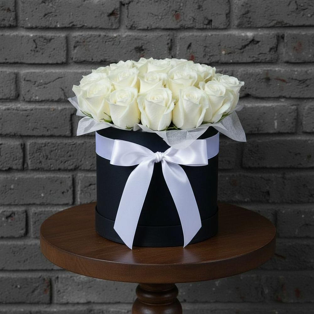 Цветочная композиция из Розы в шляпной коробке в Бураево