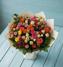 Букет Микс из разноцветных кустовых роз в Бураево