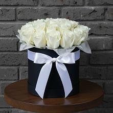 Цветочная композиция из Розы в шляпной коробке в Бураево