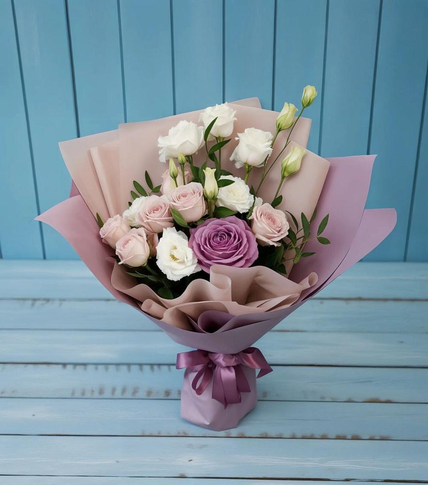 Букет цветов из: Розы и Лизиантусы в Бураево